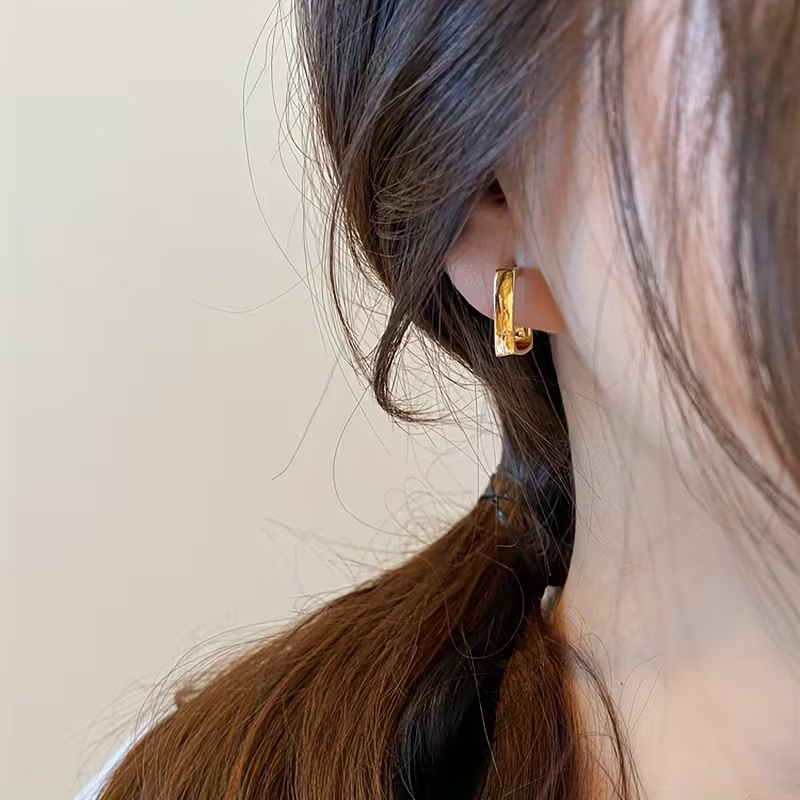 The Élan Studs — alternate product view
