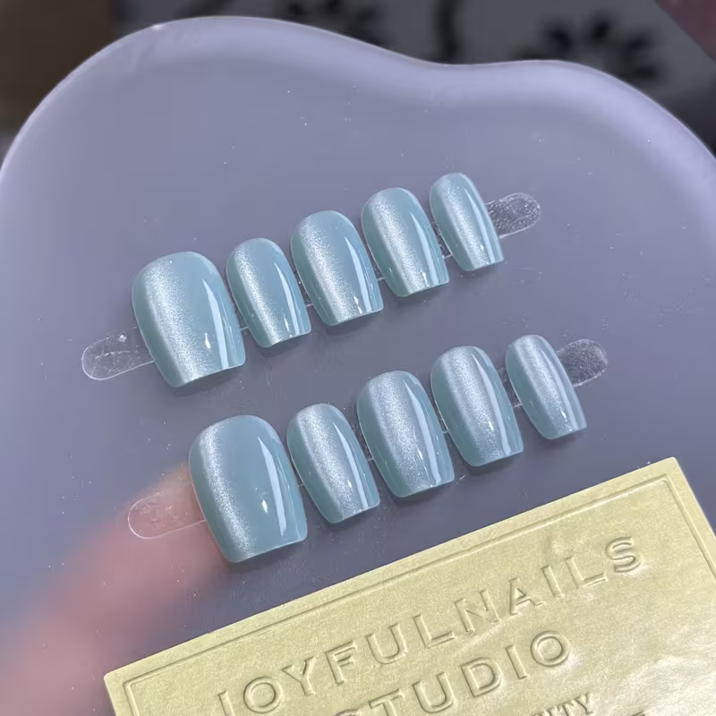 Midnight Cat-Eye Press-On Nails — alternate view