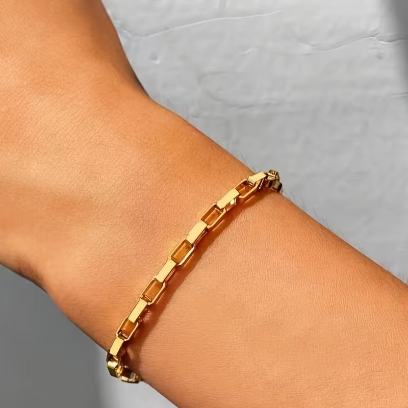 The Verona Chain Bracelet — alternate product view