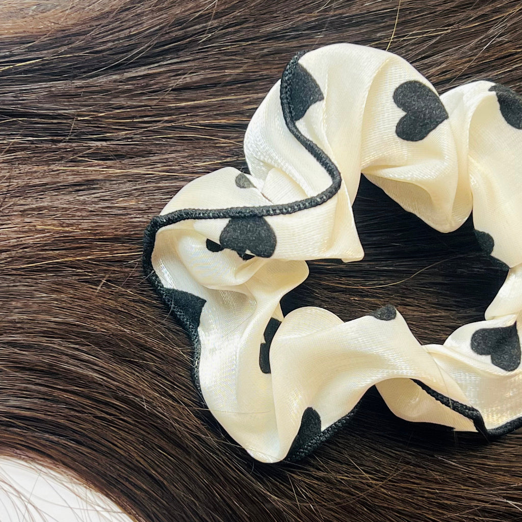 The Cloud Veil Scrunchie Set — edge detail